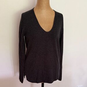 White + Warren sz S Charcoal grey/black 100% Cashmere Sweater great condition